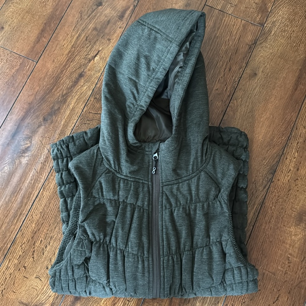 Be By Blanc Noir Hooded Vest in Dark Green